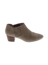 1 shoe size - 7