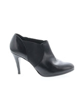 1 shoe size - 8