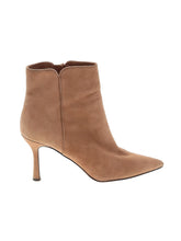 1 shoe size - 9