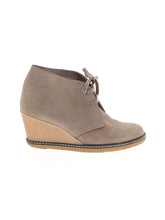 1 shoe size - 6