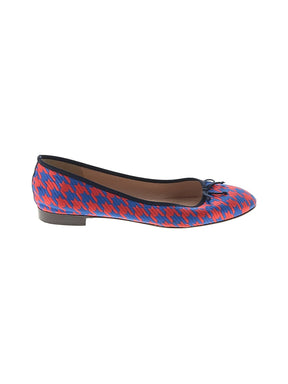 1 shoe size - 8