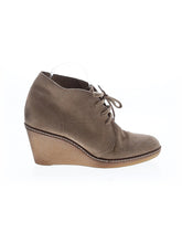 1 shoe size - 8