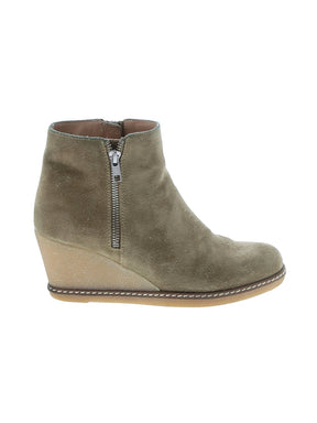 1 shoe size - 12