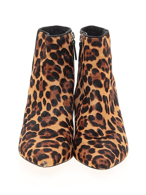 2 shoe size - 9 1/2