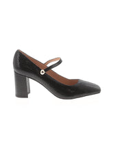 1 shoe size - 11
