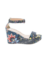 1 shoe size - 6