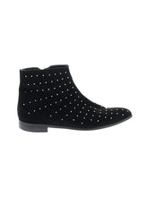 1 shoe size - 10