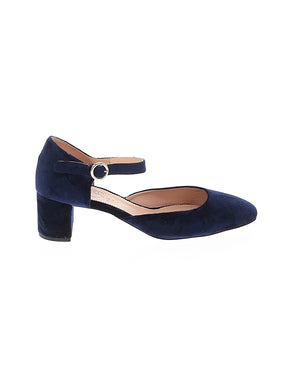 1 shoe size - 11