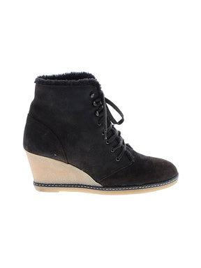 1 shoe size - 9
