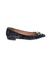 1 shoe size - 9