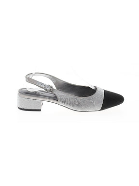 1 shoe size - 7 1/2