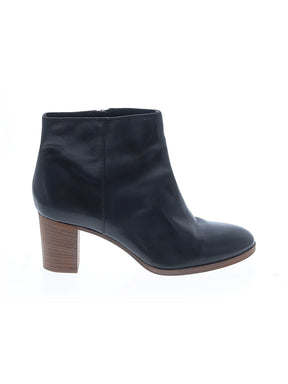 1 shoe size - 8