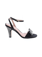 1 shoe size - 8