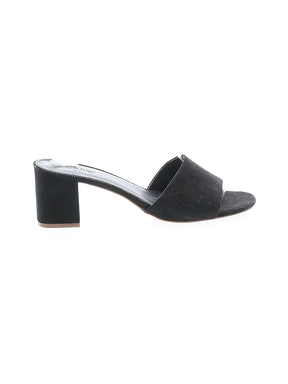 1 shoe size - 8