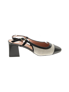 1 shoe size - 7