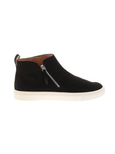 1 shoe size - 9