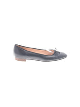 1 shoe size - 8