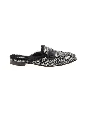 1 shoe size - 9
