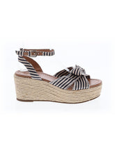 1 shoe size - 7