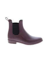1 shoe size - 8