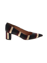 1 shoe size - 7